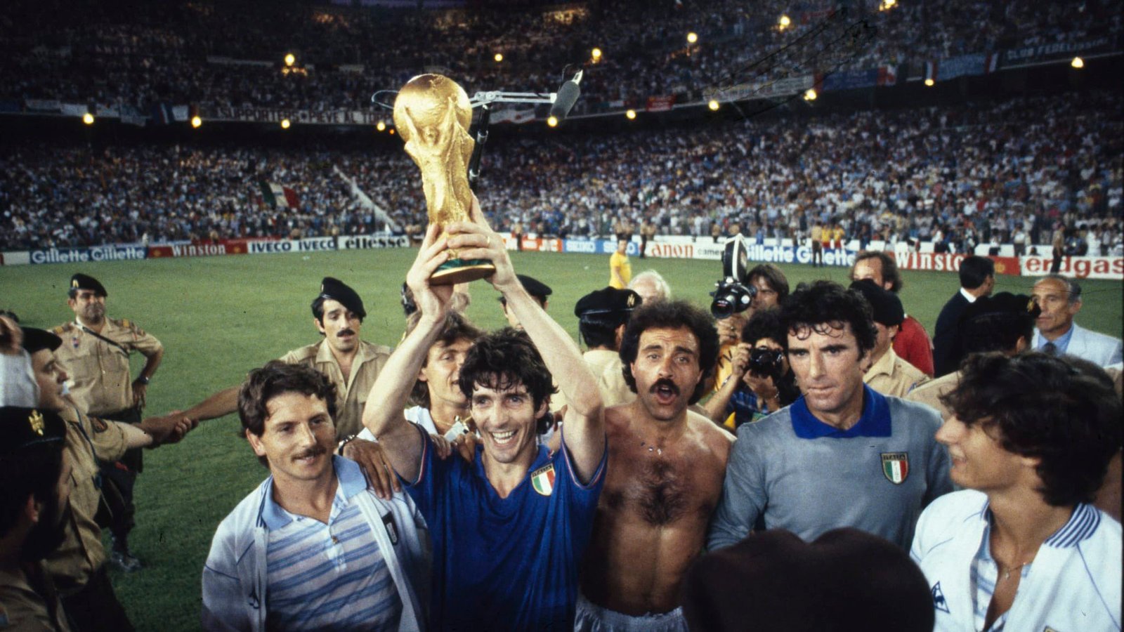 Legendary Italy striker Paolo Rossi dies