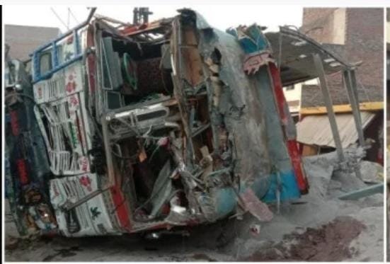 Uttar Pradesh Road Accident: Eight people died in a tragic road accident in Kaushambi