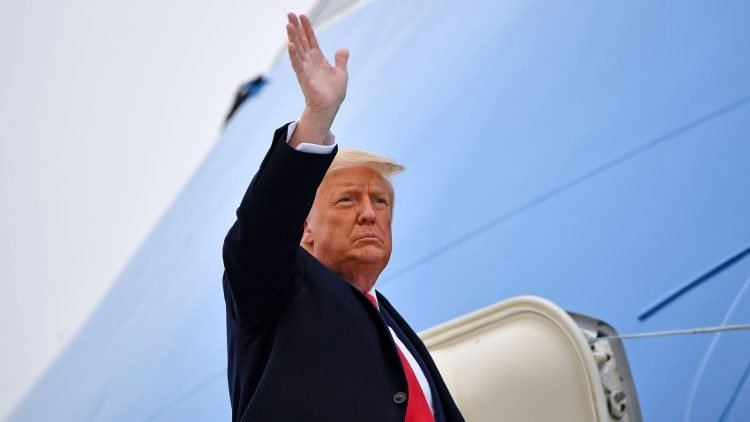 Trump’s Air Force One Returns After Technical Issue