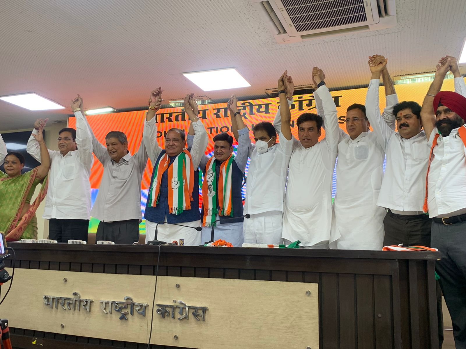 Uttarakhand minister Yashpal Arya, his MLA son join Congress