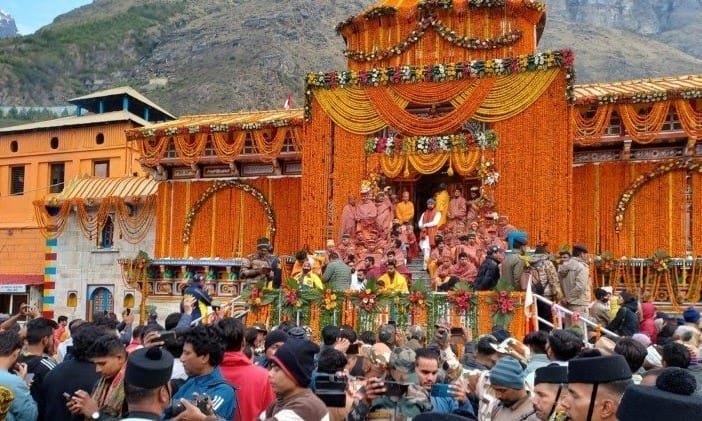 Portals of Badrinath shrine open for devotees