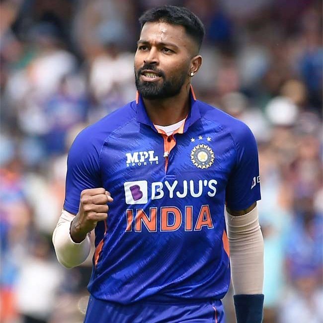 India beat England by five wickets in third ODI to win series