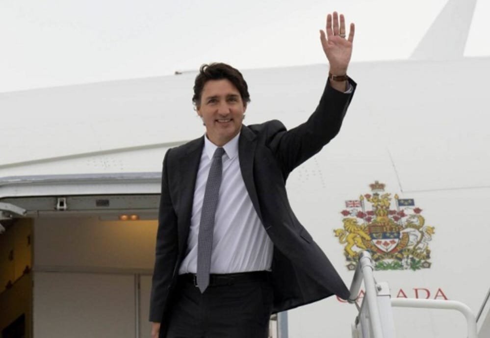 Canadian PM Trudeau leaves India after plane snag fixed