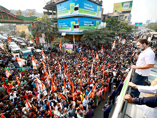 Congress workers break barricades after police stops Rahul Gandhi's Bharat Jodo Nyay Yatra in Assam