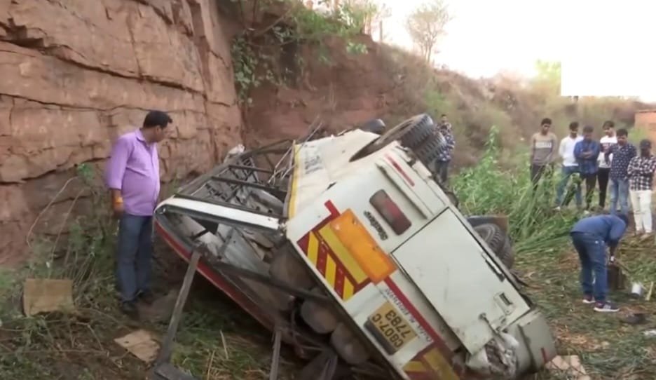 12 killed as bus carrying workers falls into ditch in Chhattisgarh's Durg
