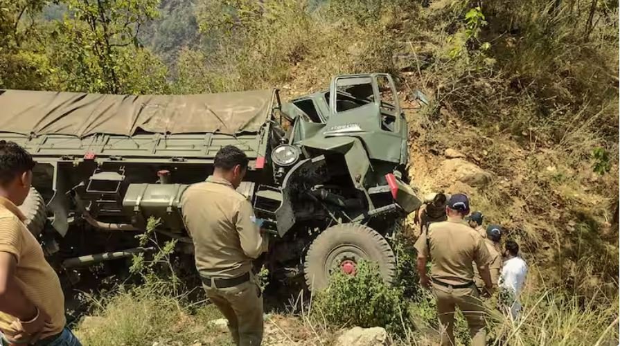 3 Army personals were Killed, 4 Injured As Truck Falls Into Gorge In Arunachal Pradesh - DW Samachar