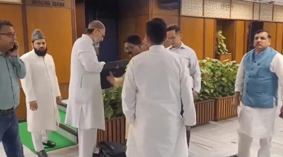 'Panel not functioning as per rules': Oppn MPs boycott JPC