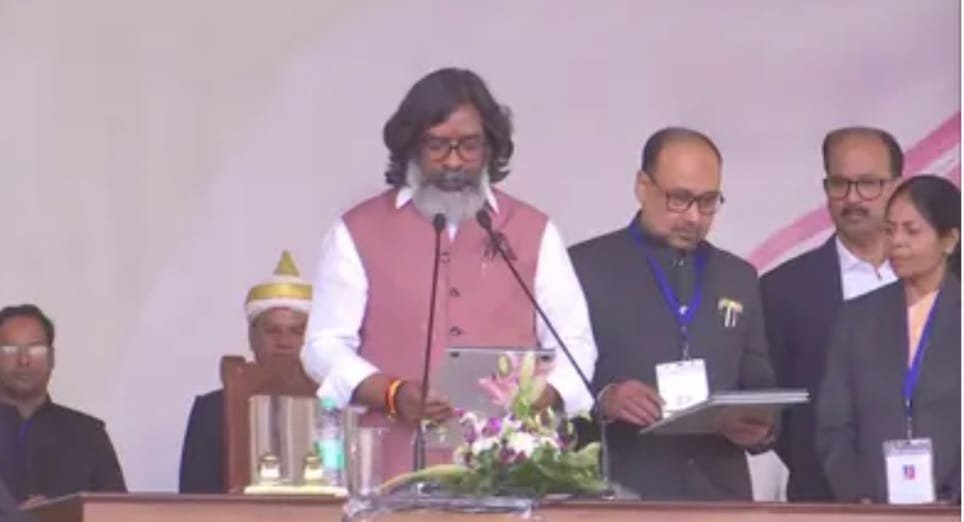 Hemant Soren Sworn in as Jharkhand CM for the Fourth Time, Sets New Record
