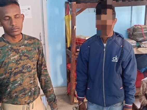 Gaya Civil Lines police station arrested a youth with a stolen motorcycle during a vehicle raid
