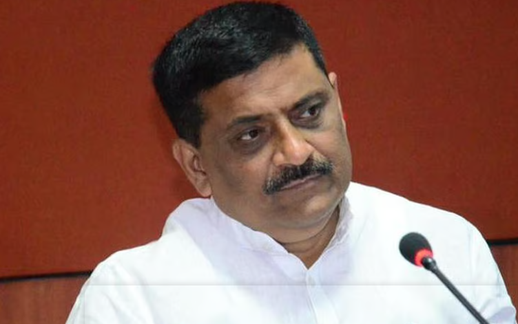 Tejashwi Should Focus on His Own Party, Not JD(U): Sanjay Kumar Jha