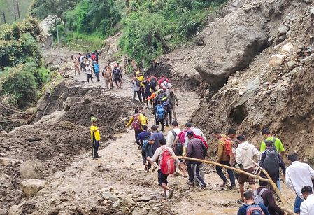 Char Dham Yatra Halted Due to Heavy Rain in Uttarakhand