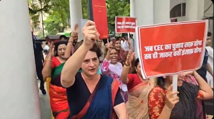 India Block under the leadership of Rahul Gandhi hold a big show of strength against ECI