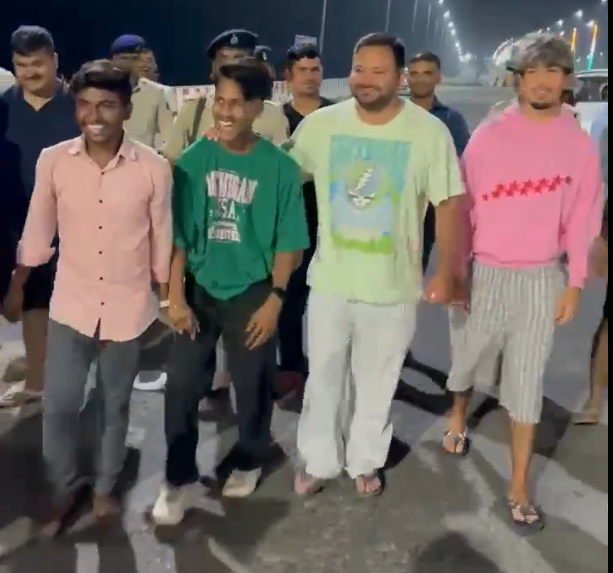Tejashwi Yadav Dance Video at Patna Marine Drive Viral