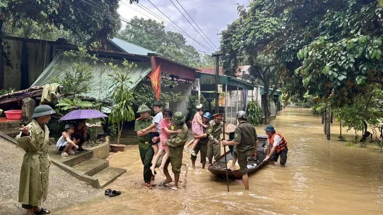 Cyclone Bualoi Hits Vietnam, 1 Dead and 12 Missing