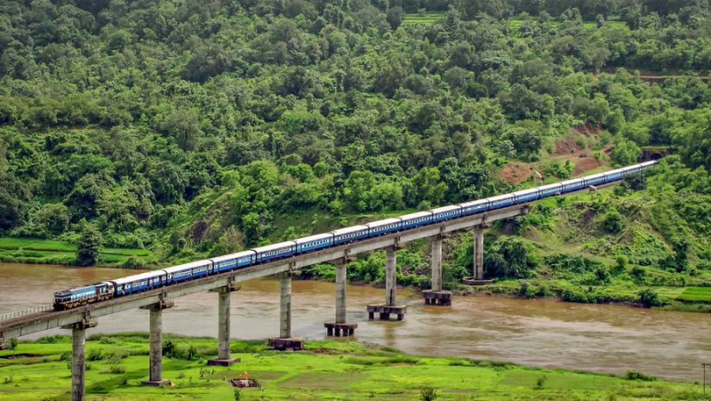 Bihar Receives 7 New Trains Including Amrit Bharat Express