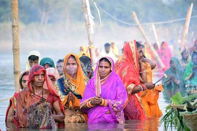 Chhath Puja 2025 Get Complete Information of Chhath Ghats on WhatsApp