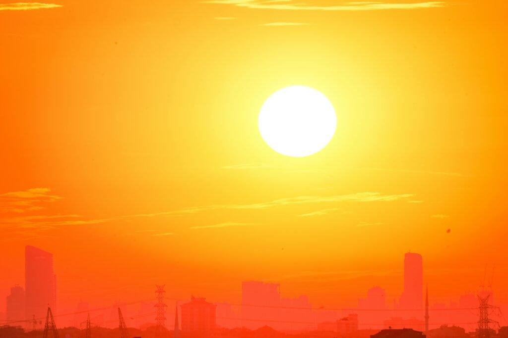 Bihar Weather Update Heat Rises, Strong Winds Alert