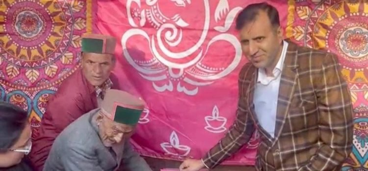 106-year-old Shyam Saran Negi, independent India's first voter, casts his vote via postal ballot