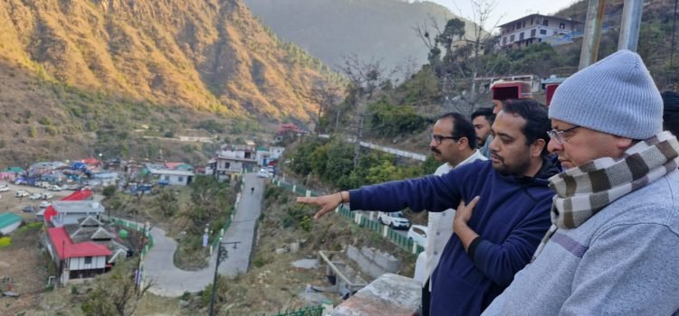CM Dhami Takes Feedback from Students and Locals During Morning Walk in Hanol