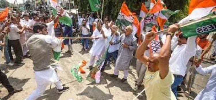 Clashes in Patna BJP vs Congress Workers, Violence Erupts