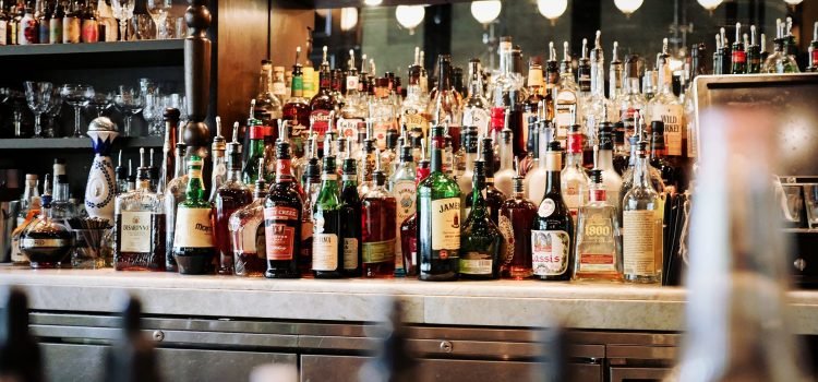 Delhi-Alcohol-Prices-Drop-by-25