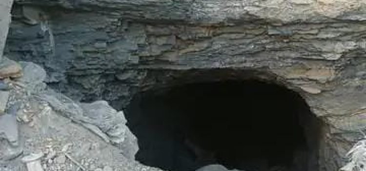Dhanbad- ECL mine collapses during illegal mining, many fear