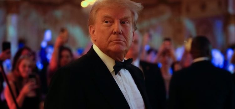 Elon Musk Reinstates Trump’s Twitter Account