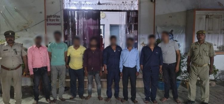 Bihar: Tourist bus going from Delhi to Bihar attacked near Gorakhpur's Tenua Toll Plaza, 8 arrested