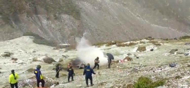 Helicopter carrying Kedarnath pilgrims crashes, 7 including