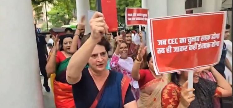India Block under the leadership of Rahul Gandhi hold a big show of strength against ECI