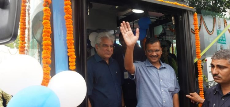 Kejriwal wave off Delhi Electric buses