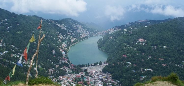 Massive Traffic Jam Disrupts Life in Nainital