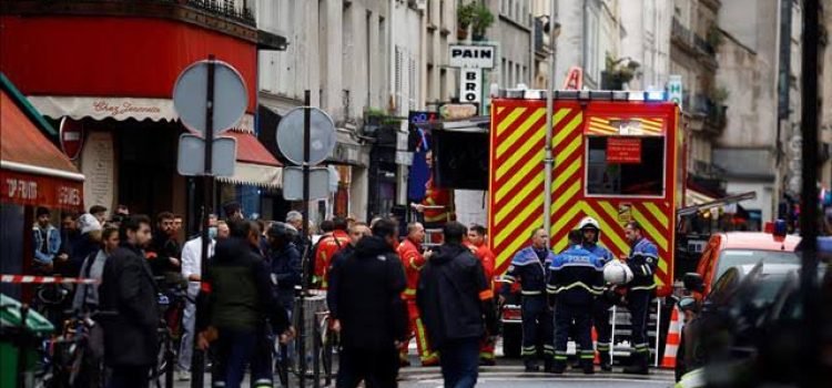 Paris shooting Two dead and several injured in attack