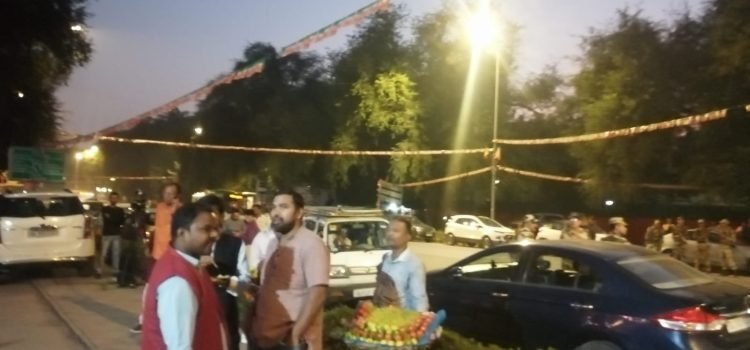 Security tightens outside the Delhi BJP office before the re