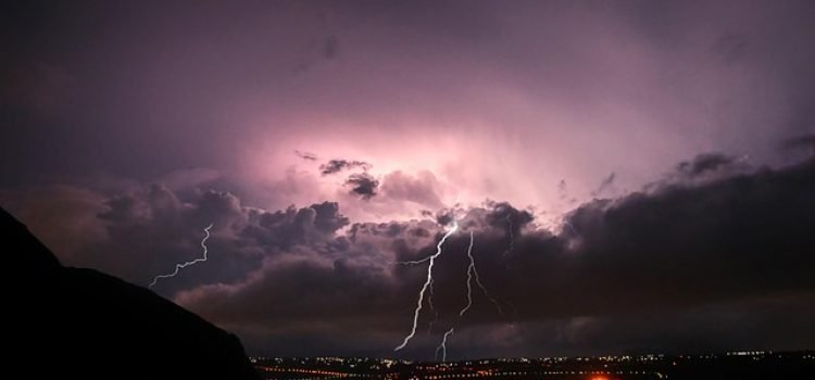 Storm and Lightning Alert in 7 Bihar Districts