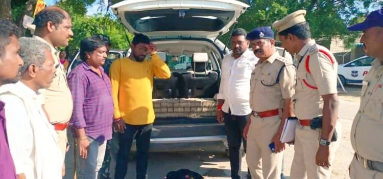 Telangana-Rs-1-crore-cash-recovered-from-car-ahead-of-Munugode-by-polls