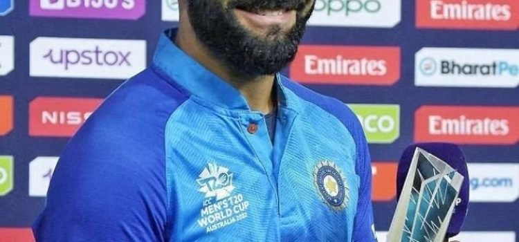 Virat Kohli becomes top run-scorer in T20 World Cup history