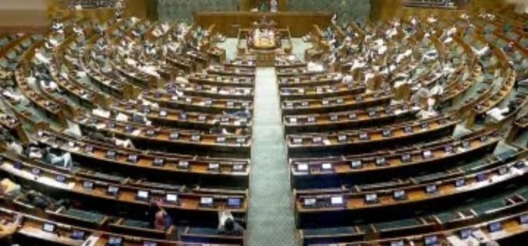 **English Heading:** "Modi Government to Present 'One Nation, One Election' Bill in Lok Sabha Today; Congress, SP, and Other Opposition Parties Oppose."