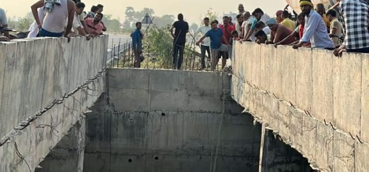 Tragic Road Accident in Bihar Family of Four Dies After Scorpio Plunges into Pond in Gaya