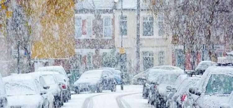 Winter-storm-traps-Americans-in-cars-for-days