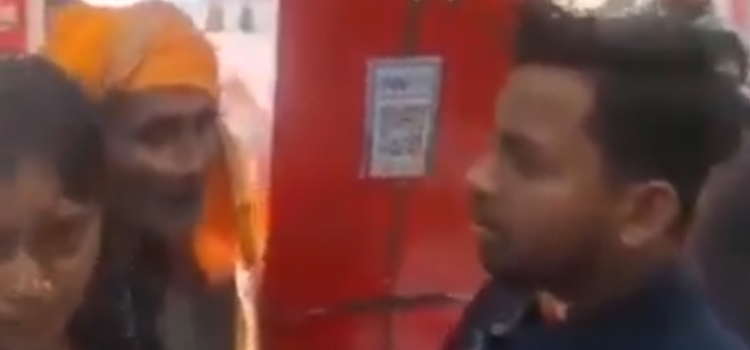 Viral Video: Young Woman Slaps Man in Bihar’s Mobile Shop – Watch the Drama Unfold!