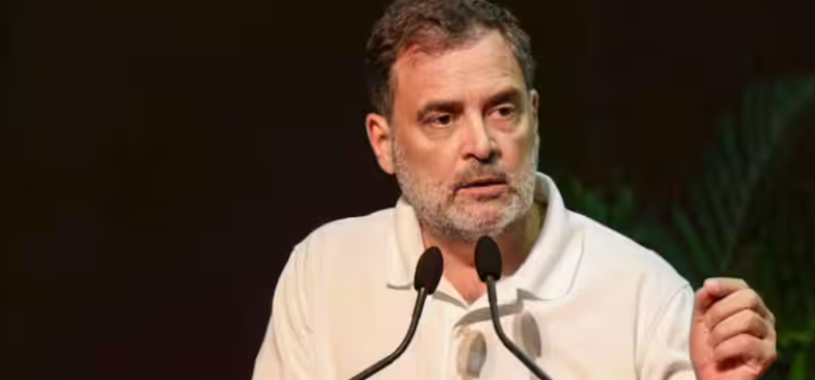 Maharashtra Political Tension: NSUI and ABVP Clash Ahead of Rahul Gandhi Visit
