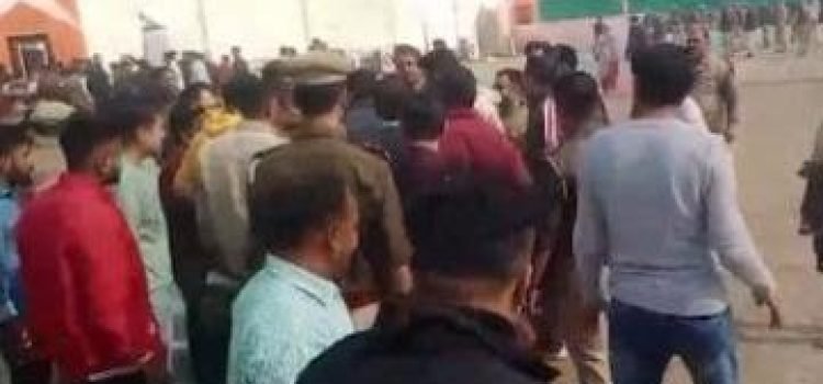 several-injured-in-stampede-at-pandit-pradeep-mishra-s-shiv-mahapuran-katha-gathering-in-meerut-1734686416781-16_9
