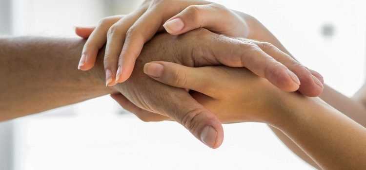 thequint_2022-09_e3ac168b-5572-47f5-b167-8ac5792c884a_doctor_hand_on_elderly_senior_patient_picture_id1280120741